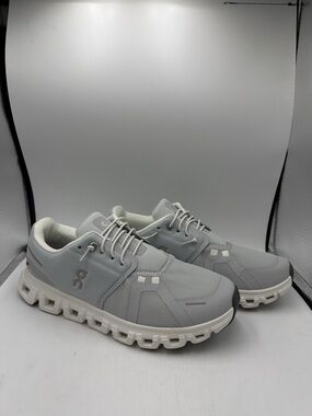 On Cloud 6 Size 7.5 Women’s Brand New With Box